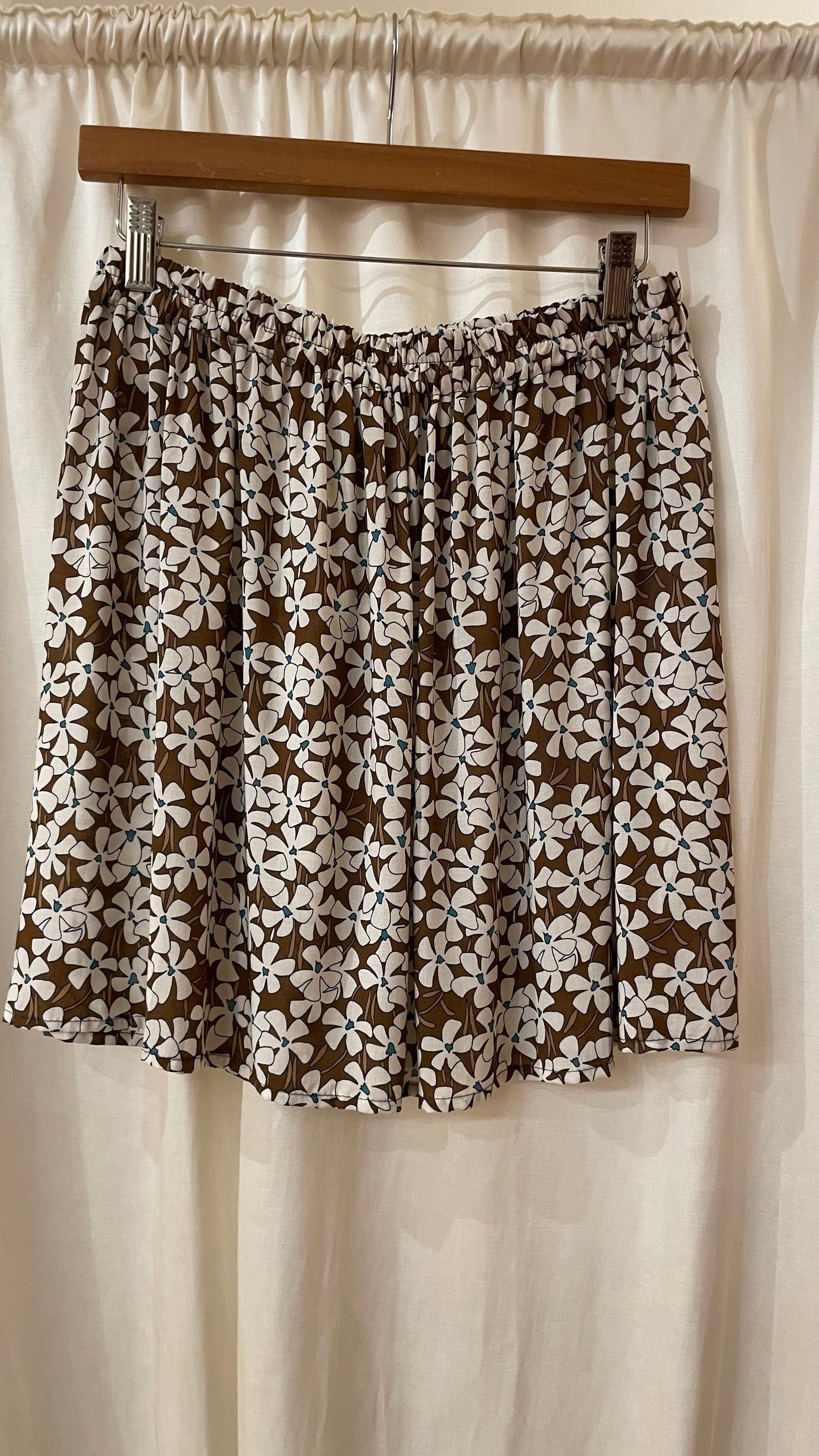 Gonna con elastico corta a fiorellini turchesi