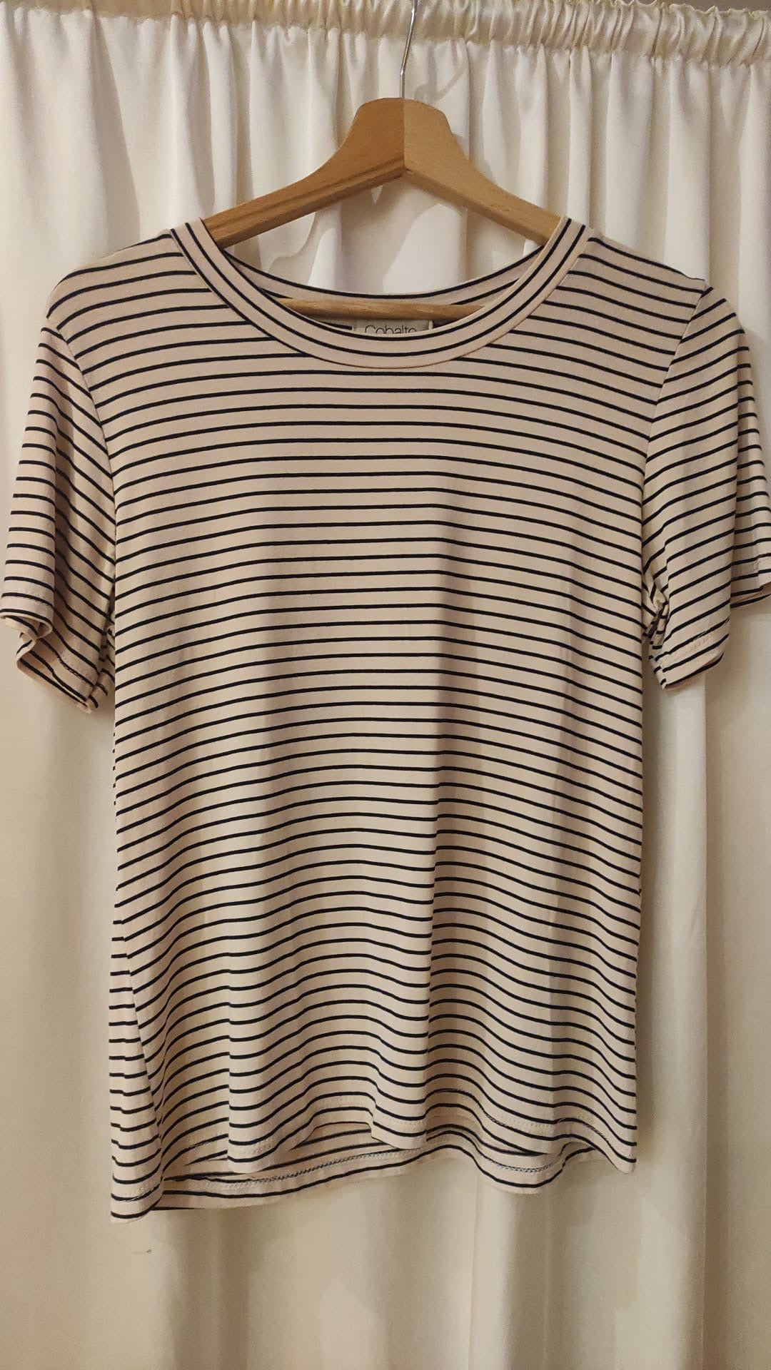 T-shirt righe nere e cipria