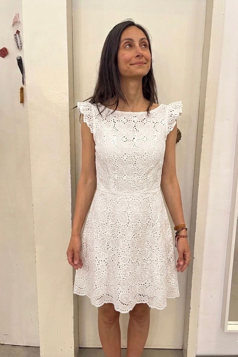 Abito Cecilia in sangallo di cotone bianco a fiori