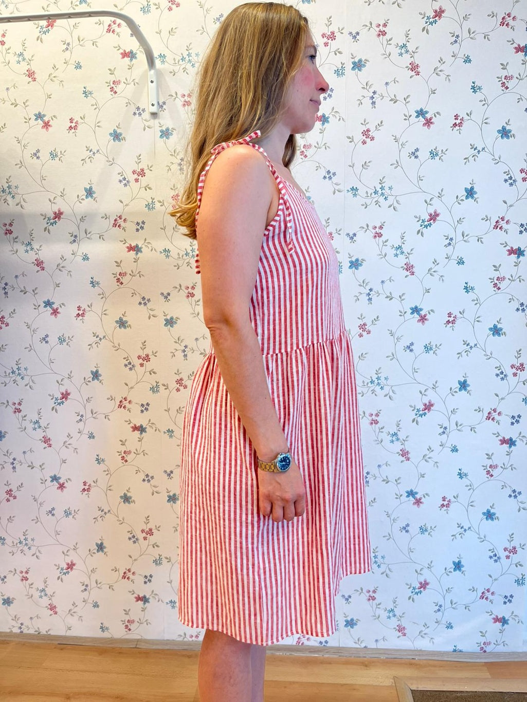 Abitino fiocchetti lino righe rosse piccole