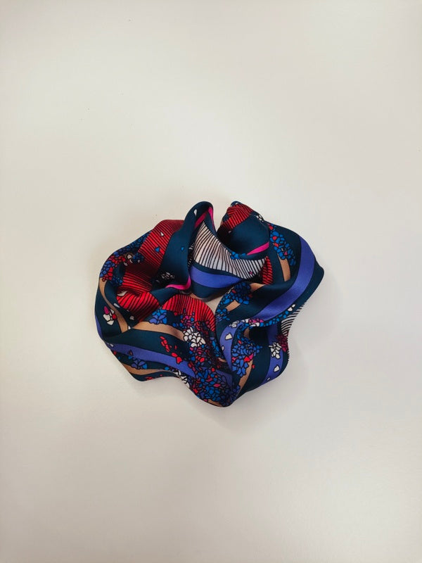 Scrunchies in seta fantasia giapponese