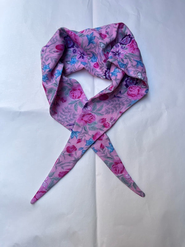 Foulard Vale in viscosa a fiori rosa