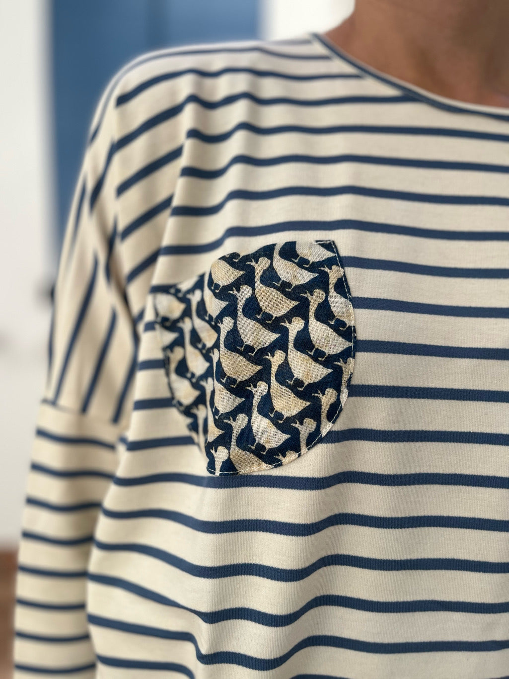 Maglia Tsuki righe bianco e azzurro felpina