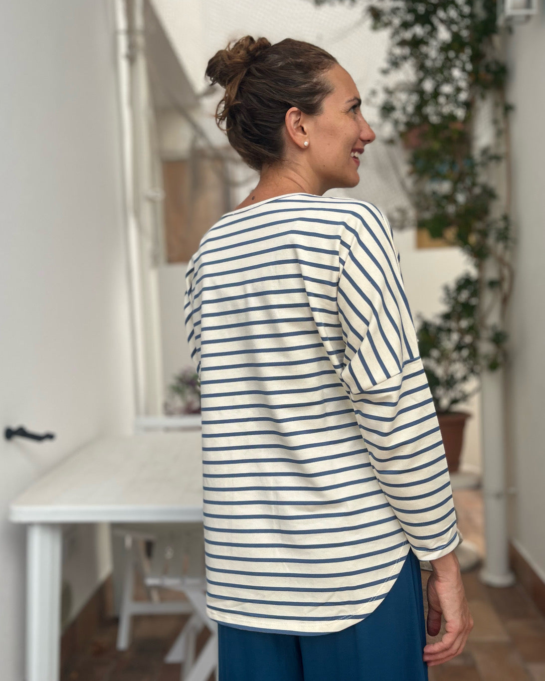 Maglia Tsuki righe bianco e azzurro felpina
