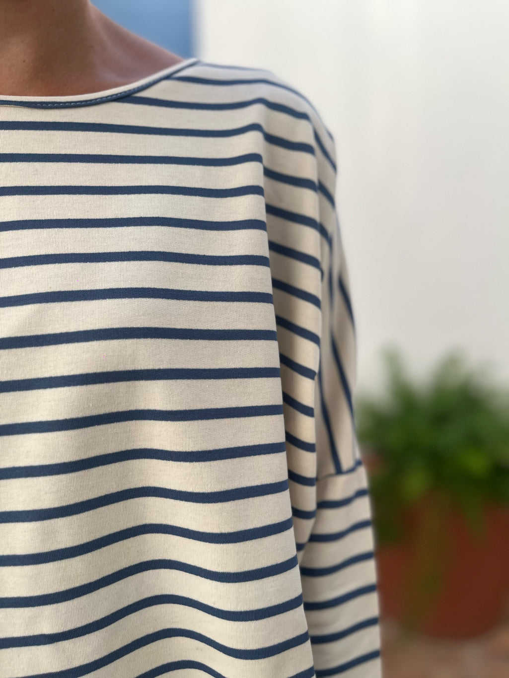 Maglia Tsuki righe bianco e azzurro felpina