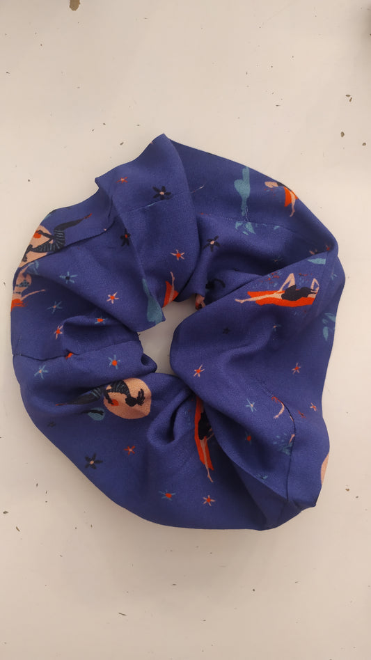 Scrunchies Women Thinking