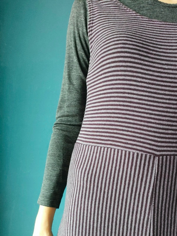 Tutone in caldo cotone a righine viola