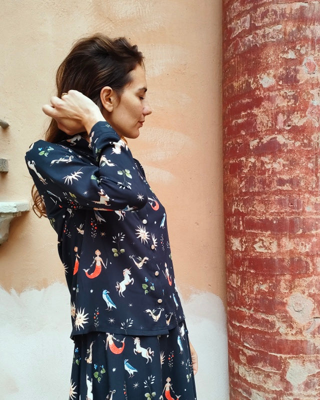 Camicetta fantasia bestiario alchemico in viscosa