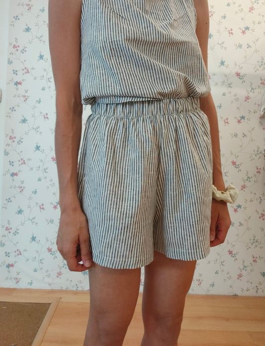 Shorts in lino a righine bianche e blu